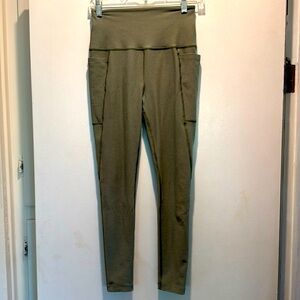 Beyond Yoga Out of Pocket Midi Legging